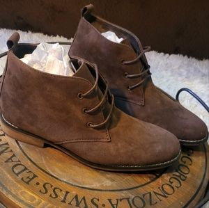 FRANCO VANUCCI NWOB pigskin mebs chukka boots size 9.5